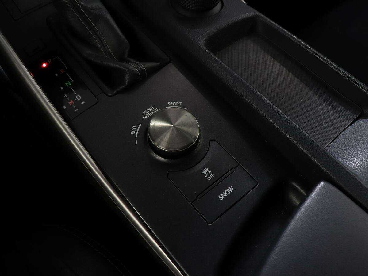 Лексус ИС б/у, 2015, Автоматическая. Фото: #15