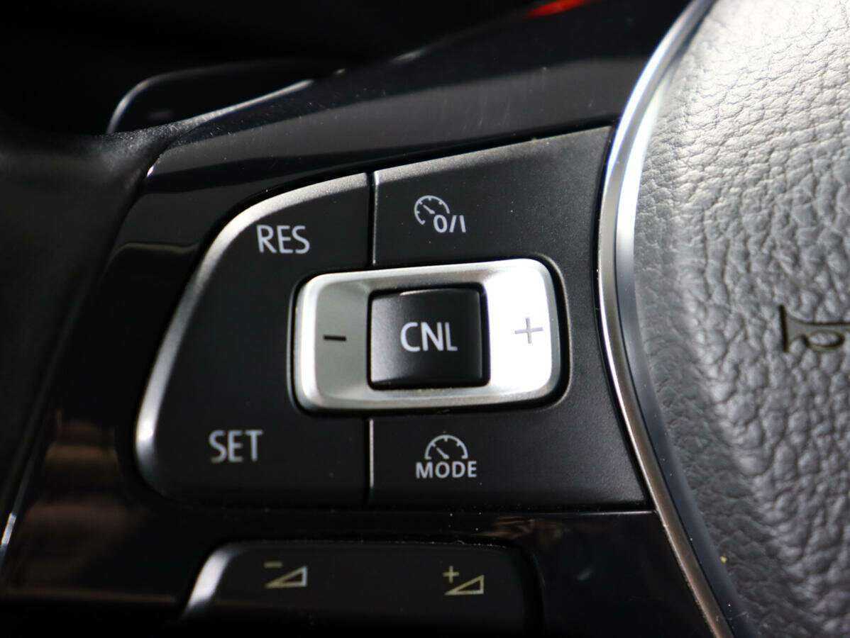 Volkswagen Tiguan б/у, 2018, Роботизированная. Фото: #17