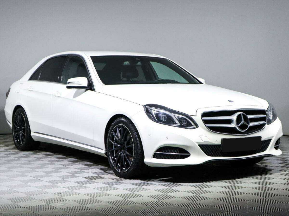 Мерседес-Бенц Е-Класс б/у, 2015, Автоматическая. Фото: #2