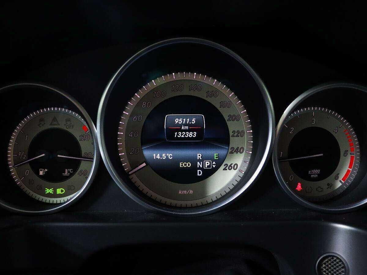 Мерседес-Бенц Е-Класс б/у, 2015, Автоматическая. Фото: #10