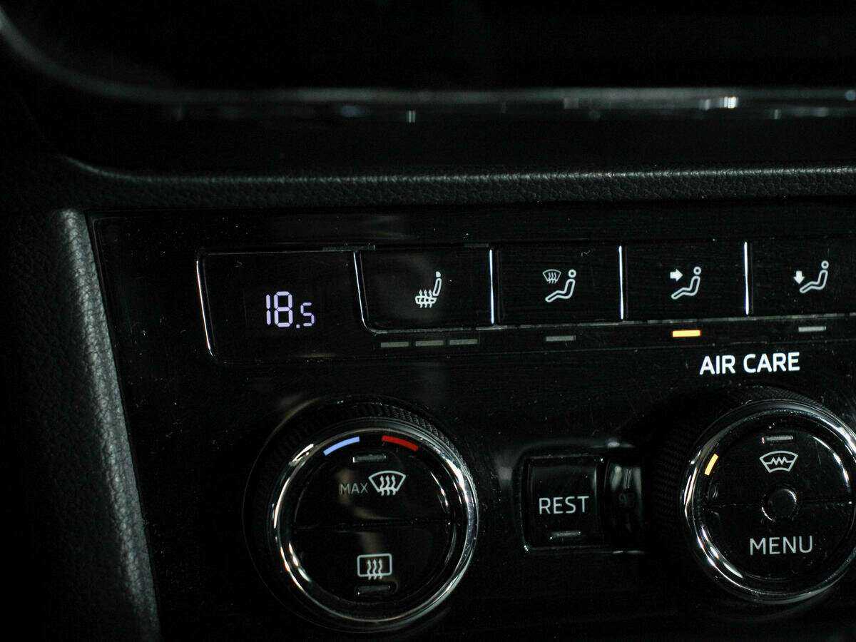 Skoda Superb б/у, 2017, Роботизированная. Фото: #12