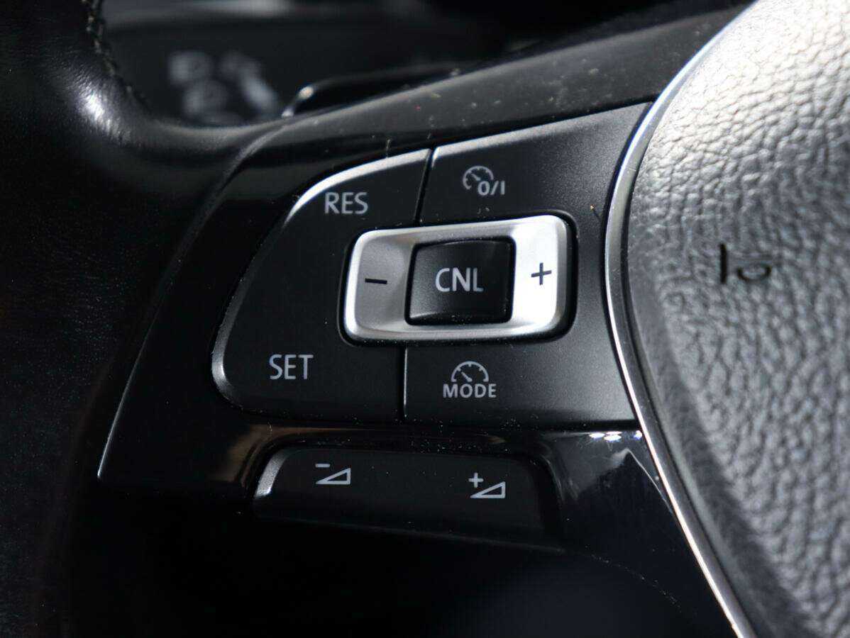 Volkswagen Tiguan б/у, 2017, Роботизированная. Фото: #17