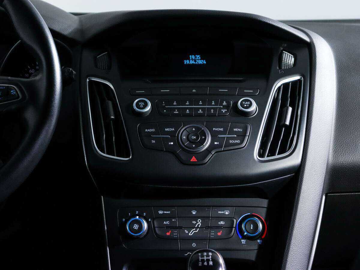 Форд Фокус б/у, 2016, Механическая. Фото: #11