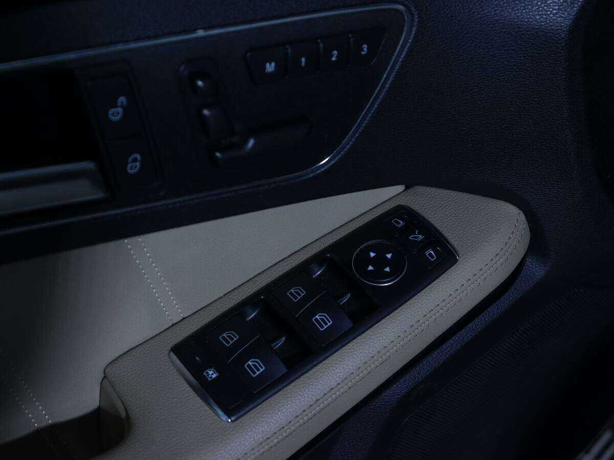 Мерседес-Бенц Е-Класс б/у, 2012, Автоматическая. Фото: #14