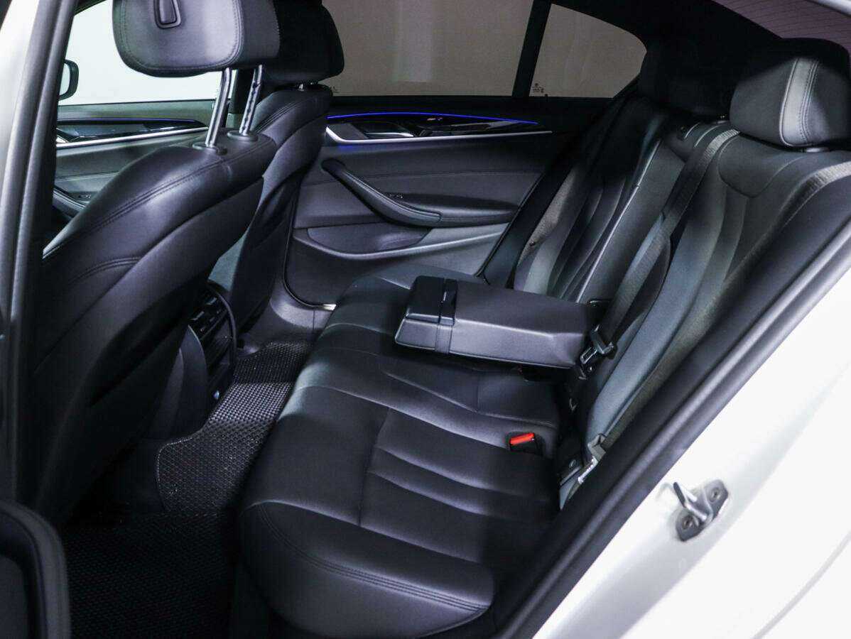 БМВ 5 серии б/у, 2018, Автоматическая. Фото: #7