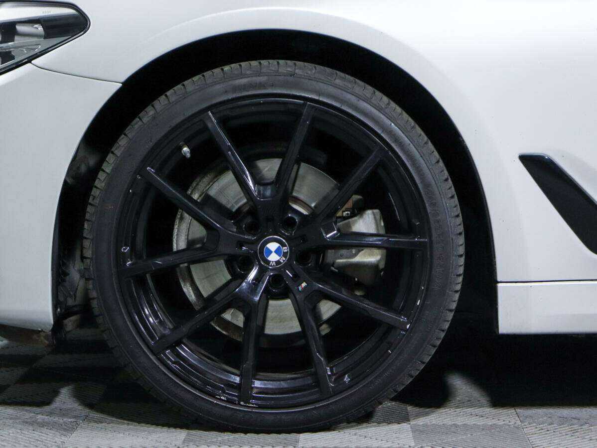 БМВ 5 серии б/у, 2018, Автоматическая. Фото: #12