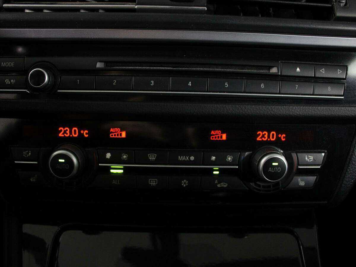 БМВ 5 серии б/у, 2012, Автоматическая. Фото: #19