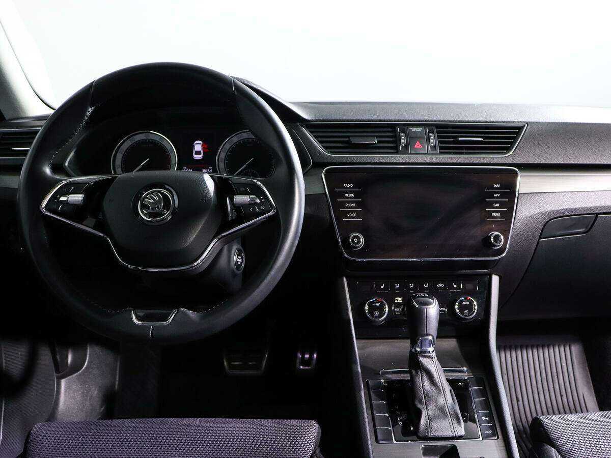 Skoda Superb б/у, 2020, Роботизированная. Фото: #10