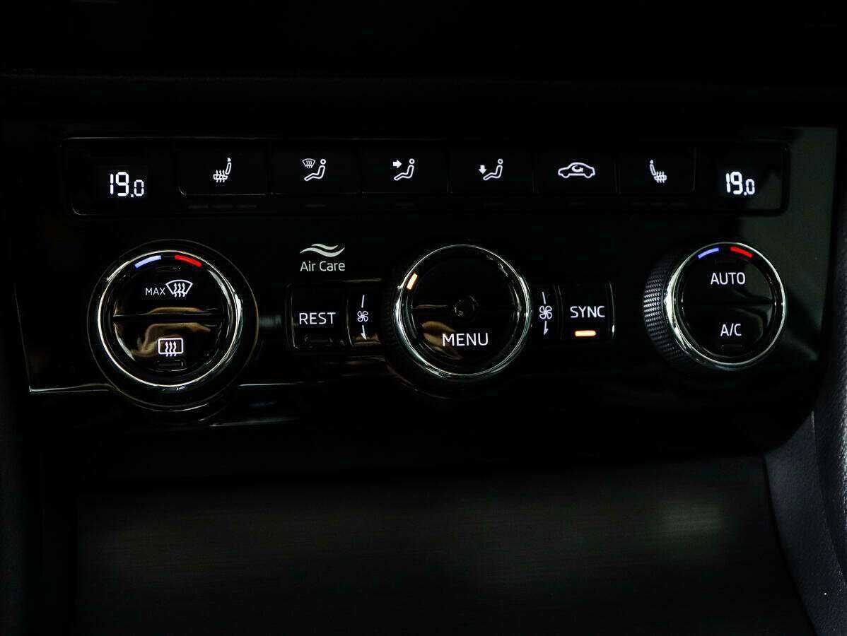 Skoda Superb б/у, 2020, Роботизированная. Фото: #17