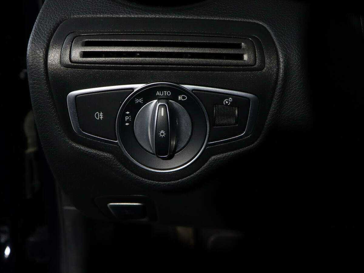 Мерседес-Бенц Ц-Класс б/у, 2018, Автоматическая. Фото: #15