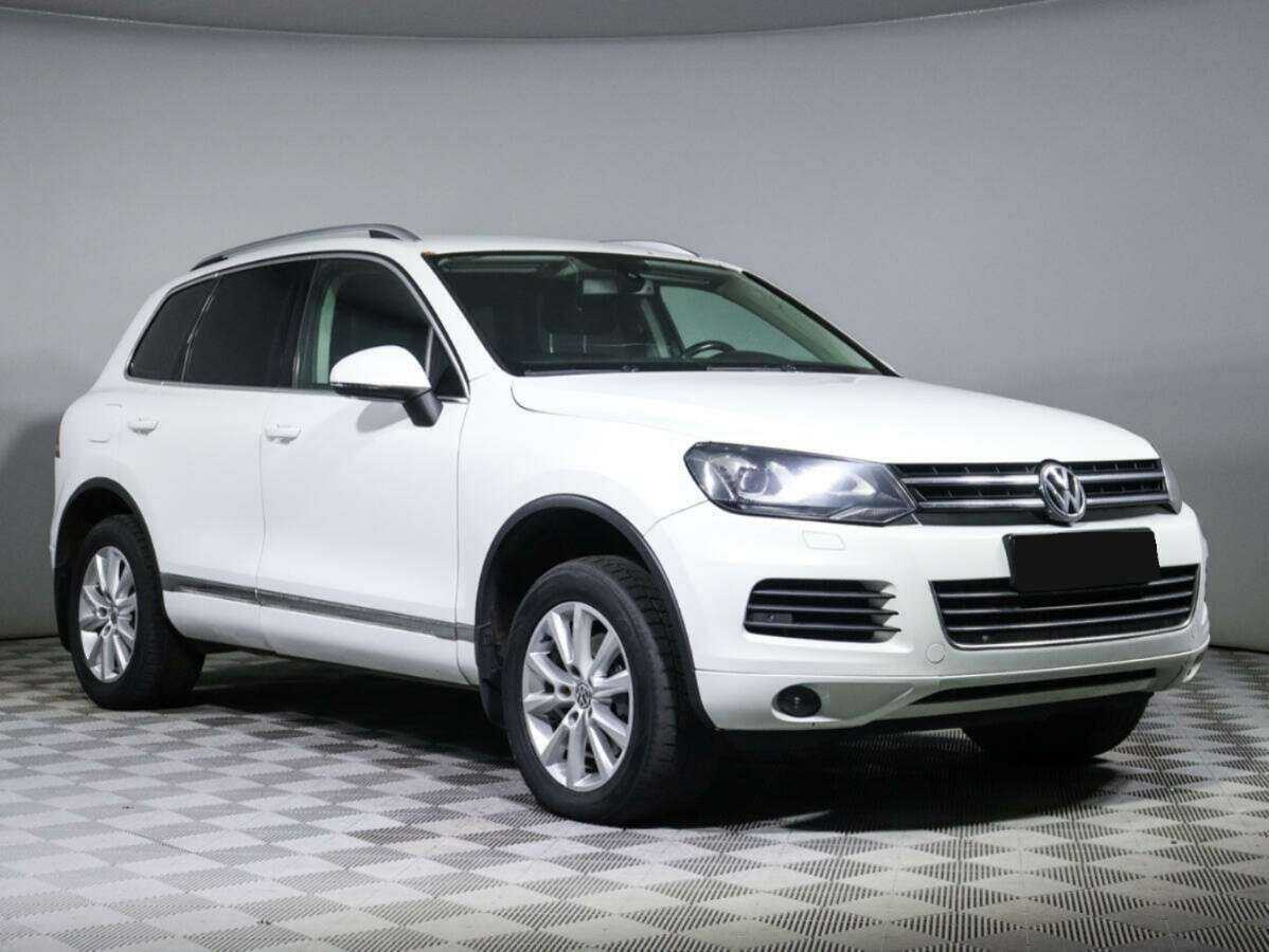 Volkswagen Touareg б/у, 2012, Автоматическая. Фото: #1