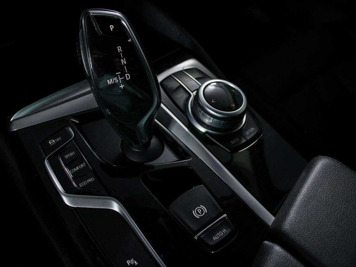 БМВ 5 серии б/у, 2017, Автоматическая. Фото: #17