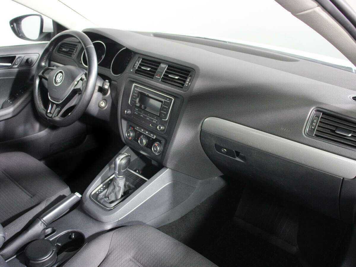 Volkswagen Jetta б/у, 2016, Роботизированная. Фото: #8