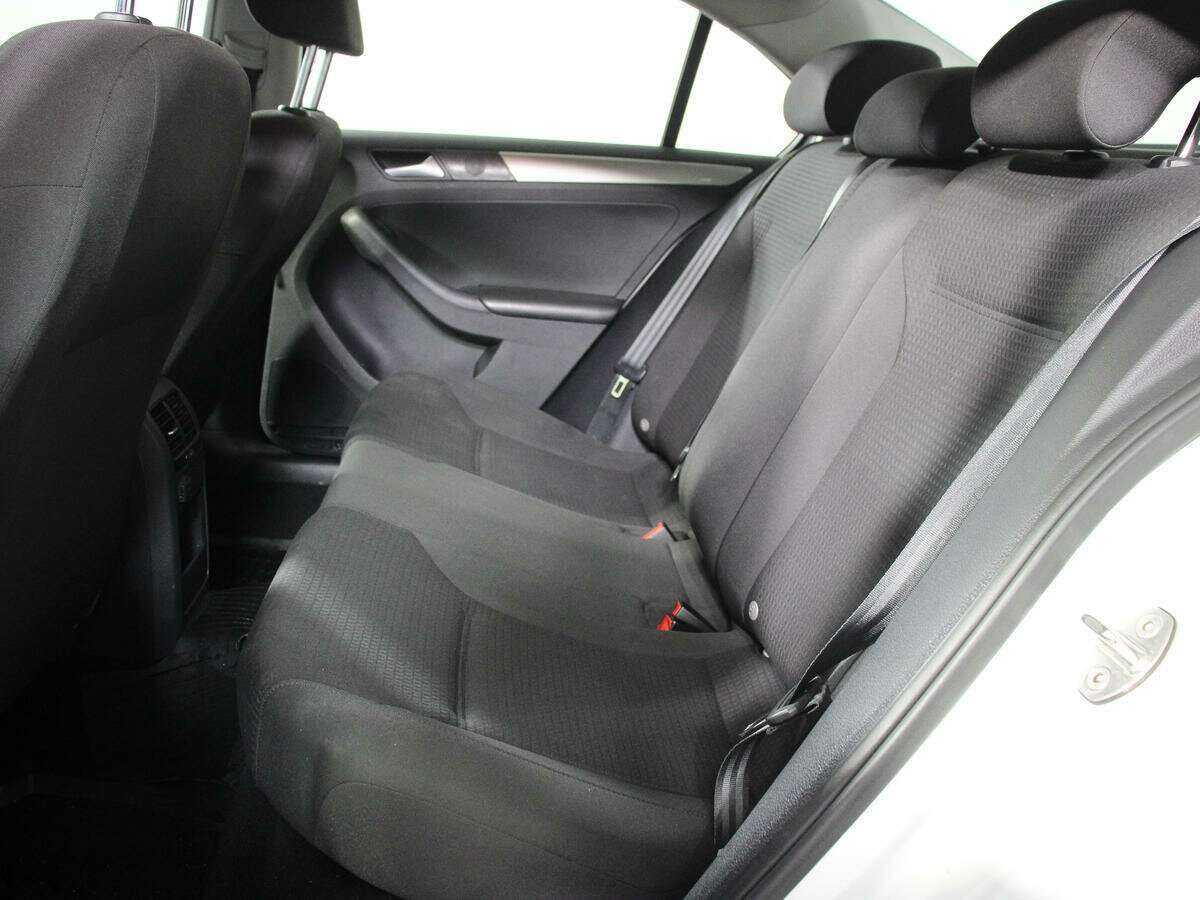 Volkswagen Jetta б/у, 2016, Роботизированная. Фото: #9