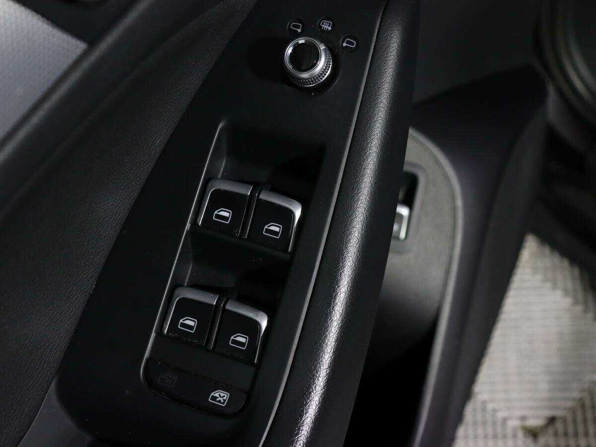 Ауди К5 б/у, 2013, Роботизированная. Фото: #15