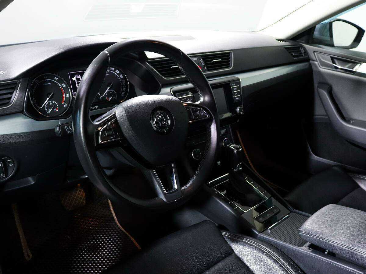 Skoda Superb б/у, 2015, Роботизированная. Фото: #12