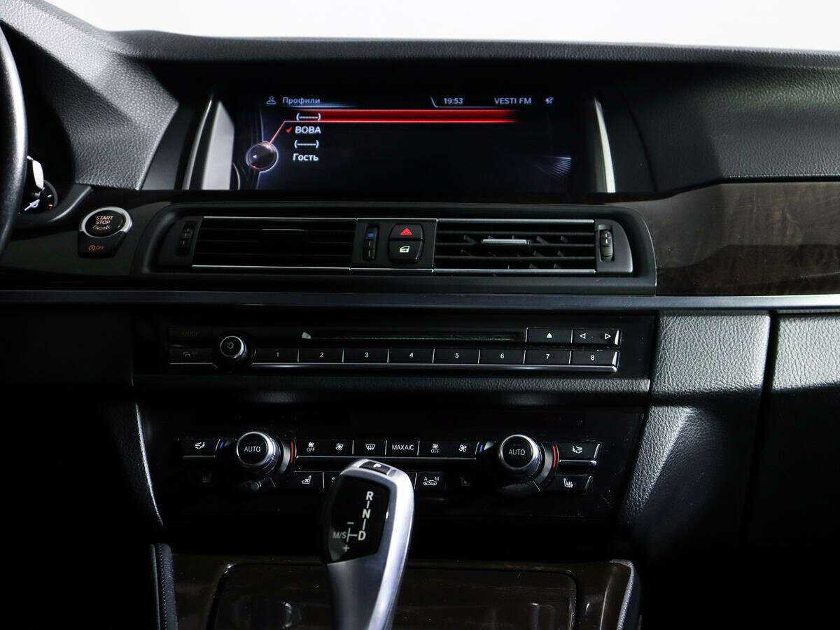 БМВ 5 серии б/у, 2015, Автоматическая. Фото: #9