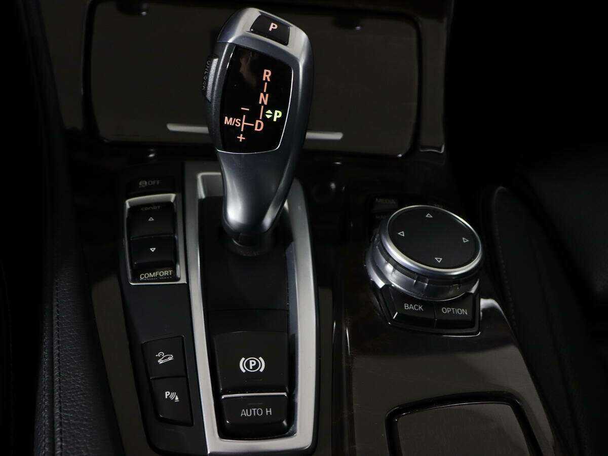 БМВ 5 серии б/у, 2015, Автоматическая. Фото: #19