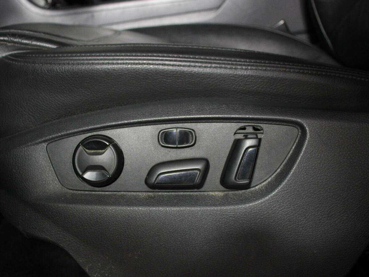 Volkswagen Touareg б/у, 2015, Автоматическая. Фото: #17