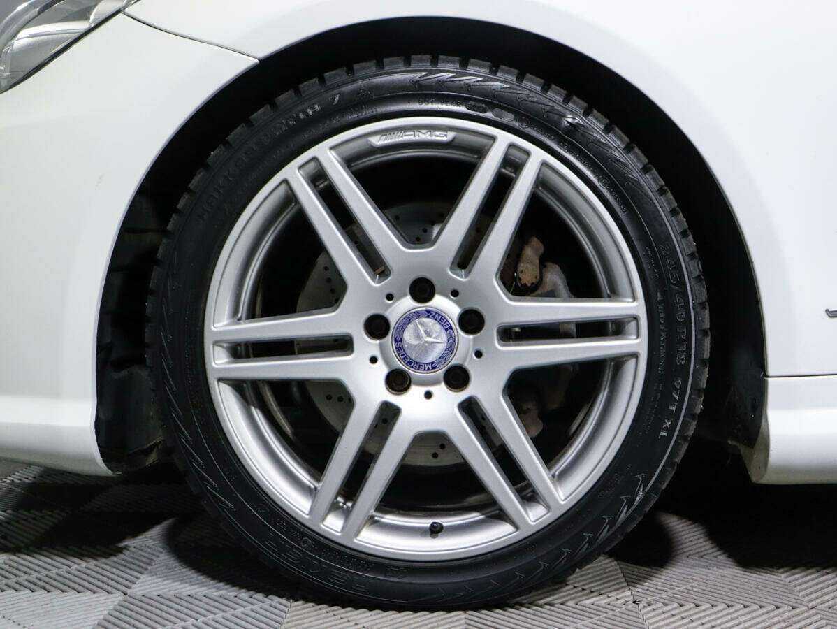 Мерседес-Бенц Е-Класс б/у, 2013, Автоматическая. Фото: #12