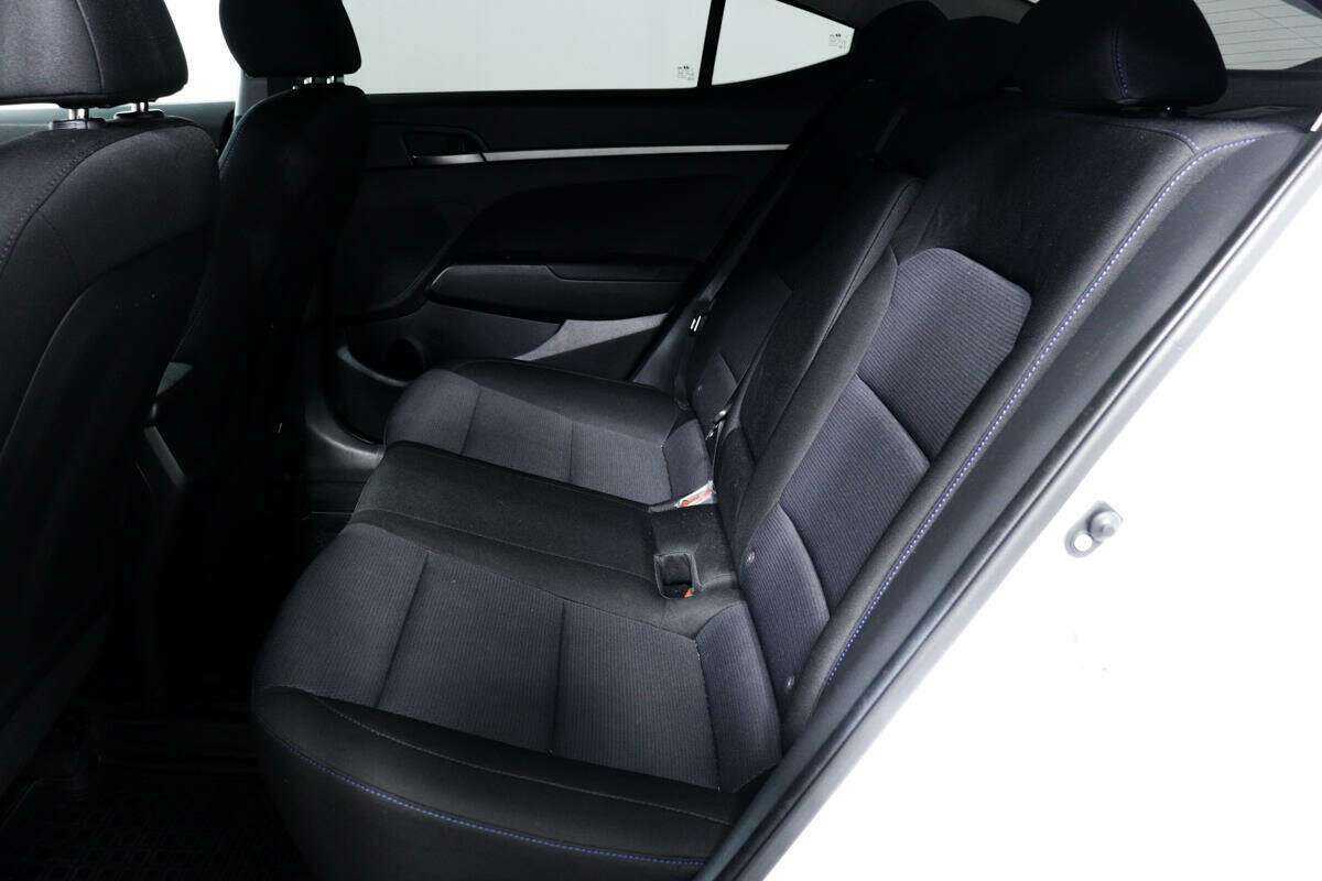 Hyundai Elantra б/у, 2018, Автоматическая. Фото: #11