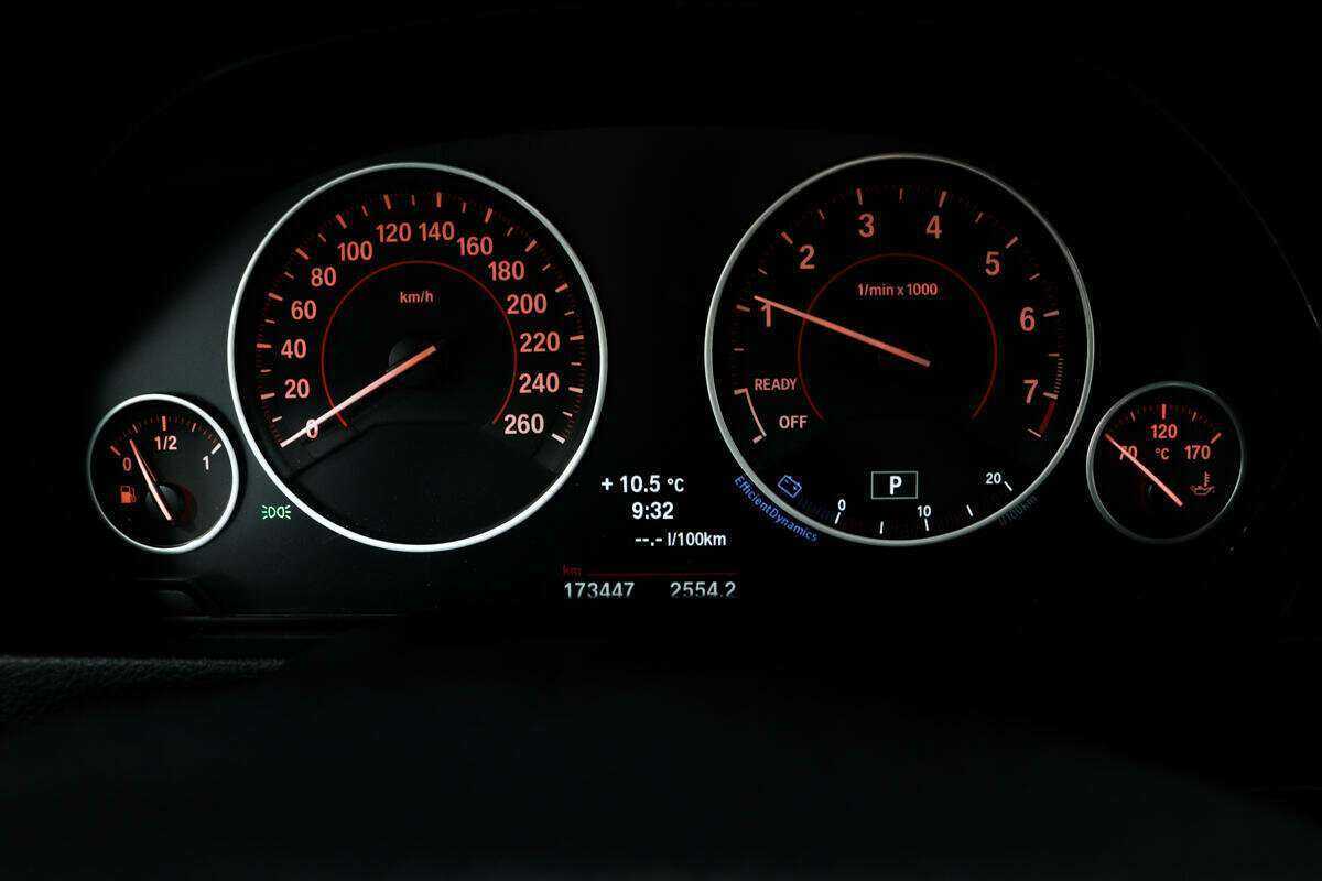 БМВ 3 серии б/у, 2013, Автоматическая. Фото: #9