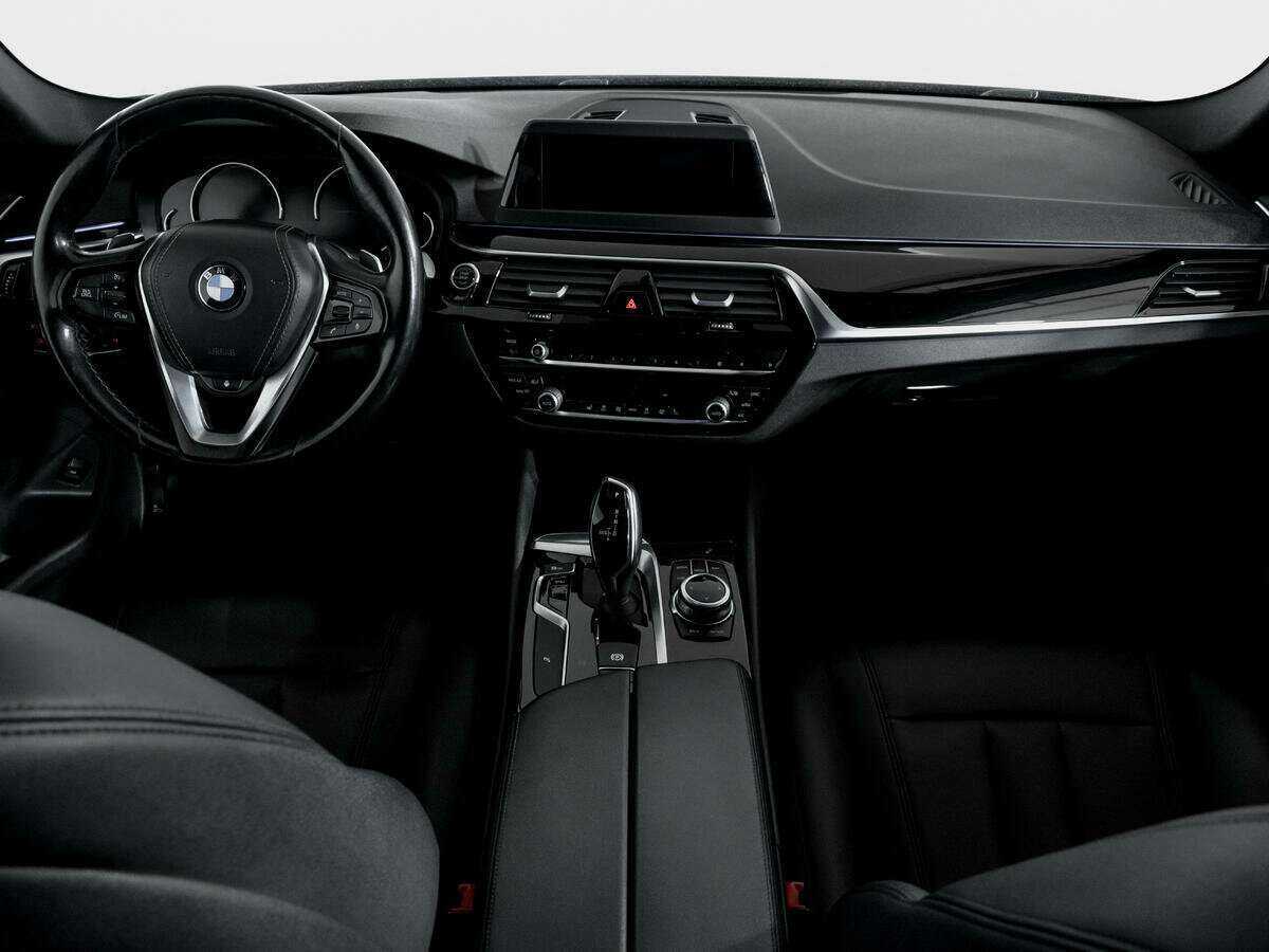 БМВ 5 серии б/у, 2017, Автоматическая. Фото: #11