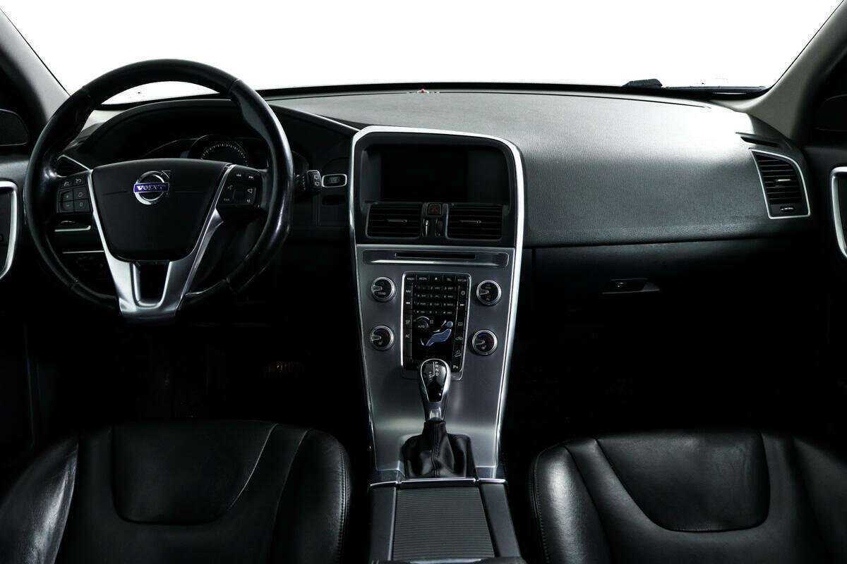 Вольво ИксЦ60 б/у, 2016, Автоматическая. Фото: #10