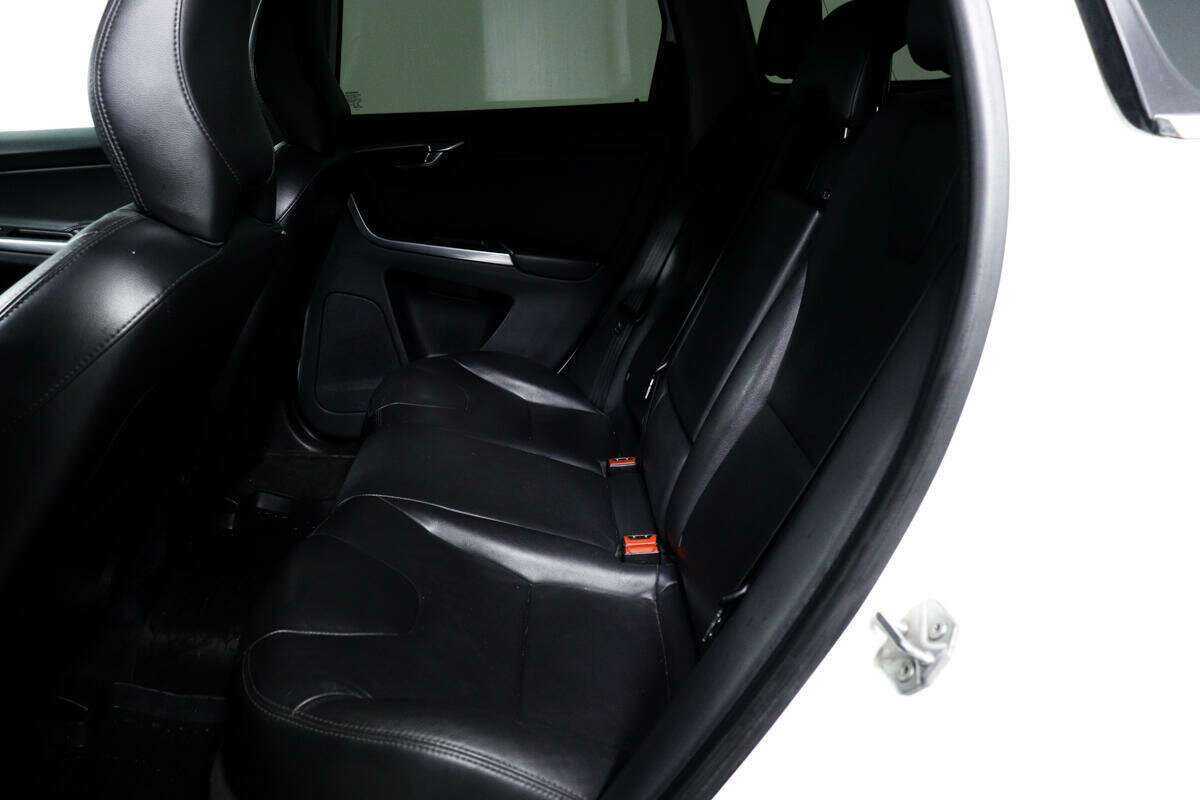 Вольво ИксЦ60 б/у, 2016, Автоматическая. Фото: #11