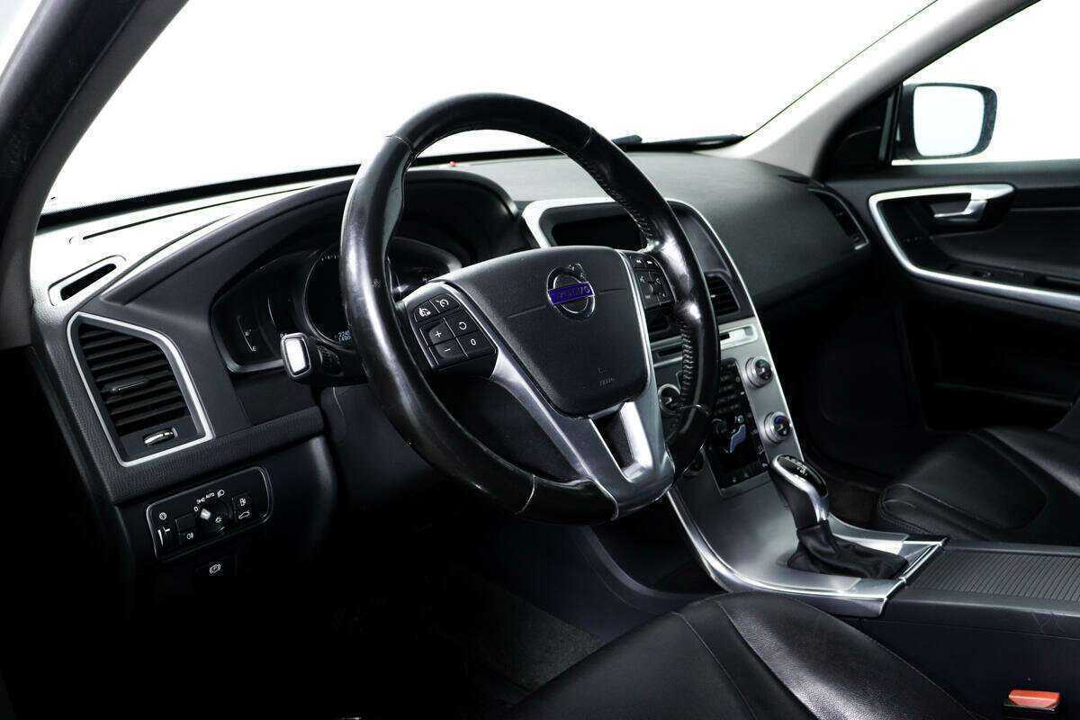 Вольво ИксЦ60 б/у, 2016, Автоматическая. Фото: #12