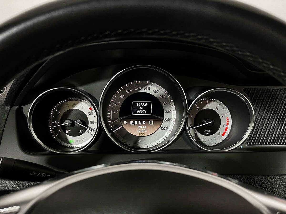 Мерседес-Бенц Ц-Класс б/у, 2012, Автоматическая. Фото: #10