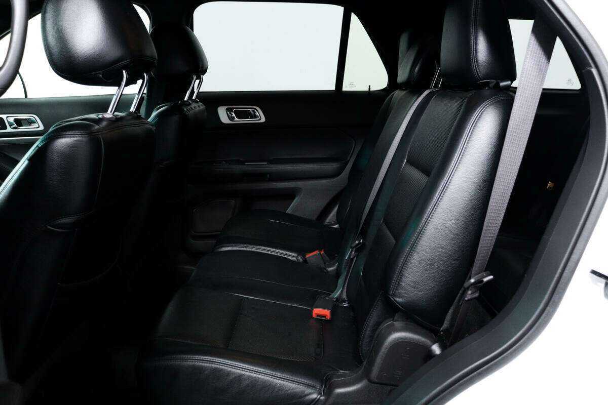 Ford Explorer б/у, 2015, Автоматическая. Фото: #11