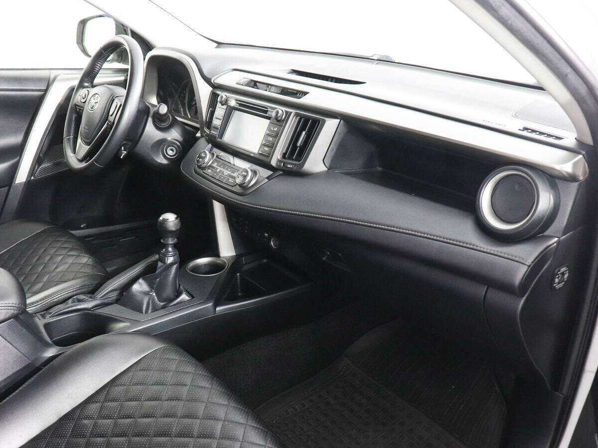 Тойота Рав4 б/у, 2014, Механическая. Фото: #9