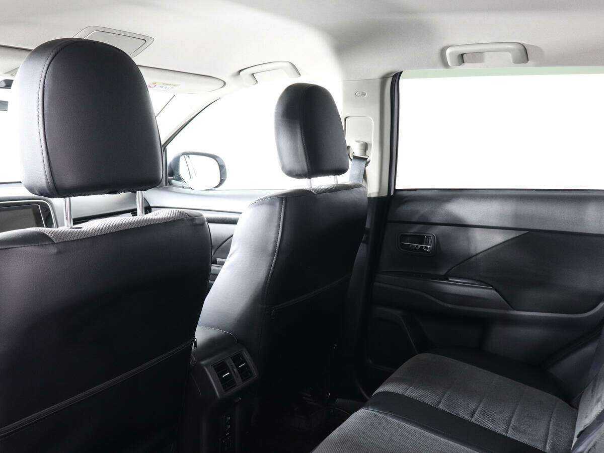 Митсубиши Оутлэндер б/у, 2020, Вариатор. Фото: #10