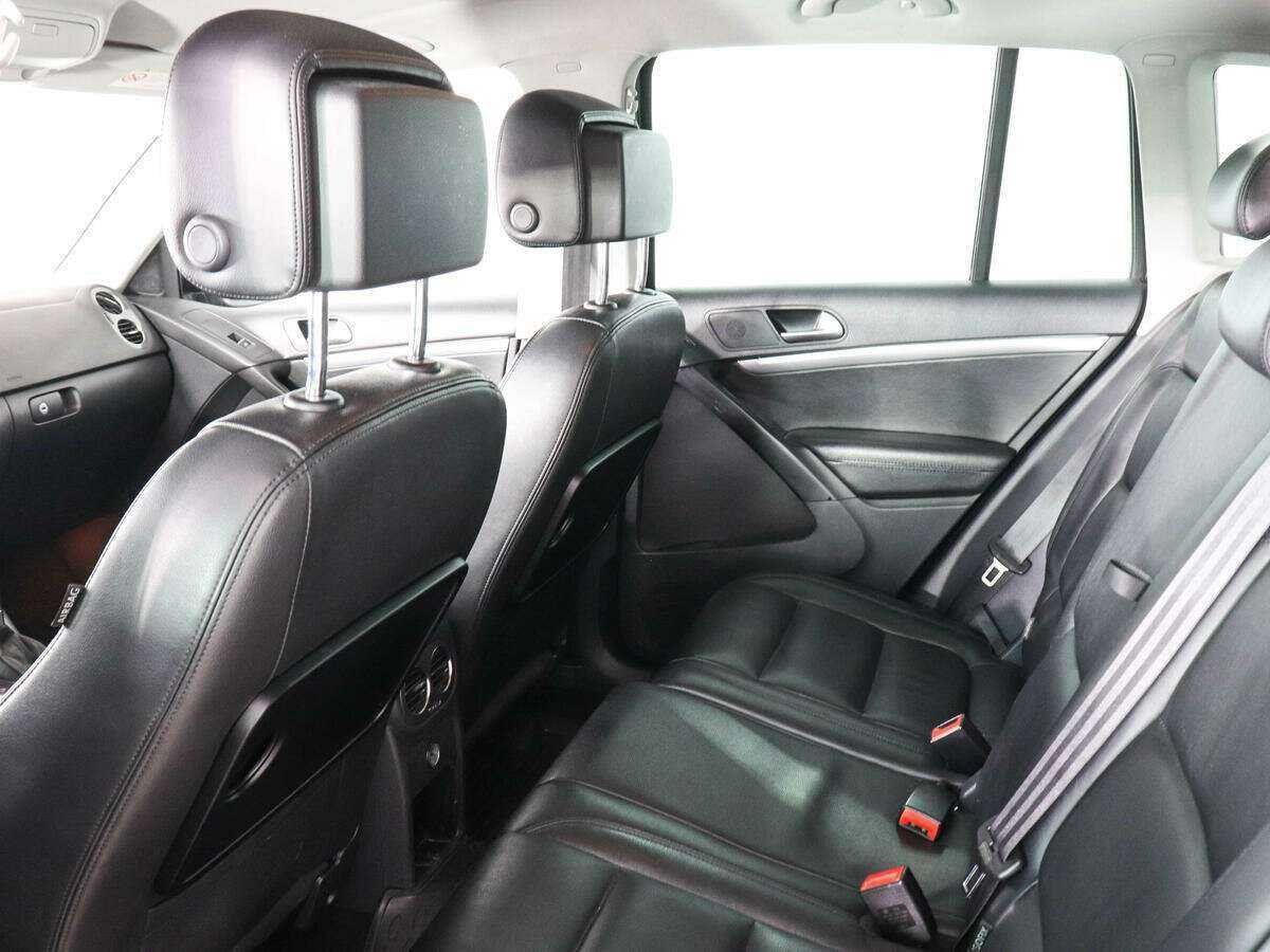 Volkswagen Tiguan б/у, 2012, Автоматическая. Фото: #7