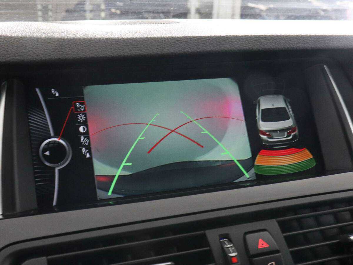 БМВ 5 серии б/у, 2016, Автоматическая. Фото: #10