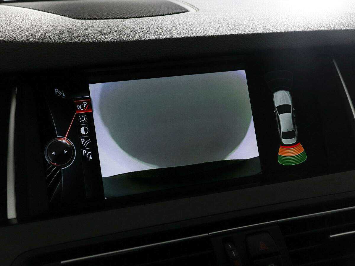 БМВ 5 серии б/у, 2015, Автоматическая. Фото: #12