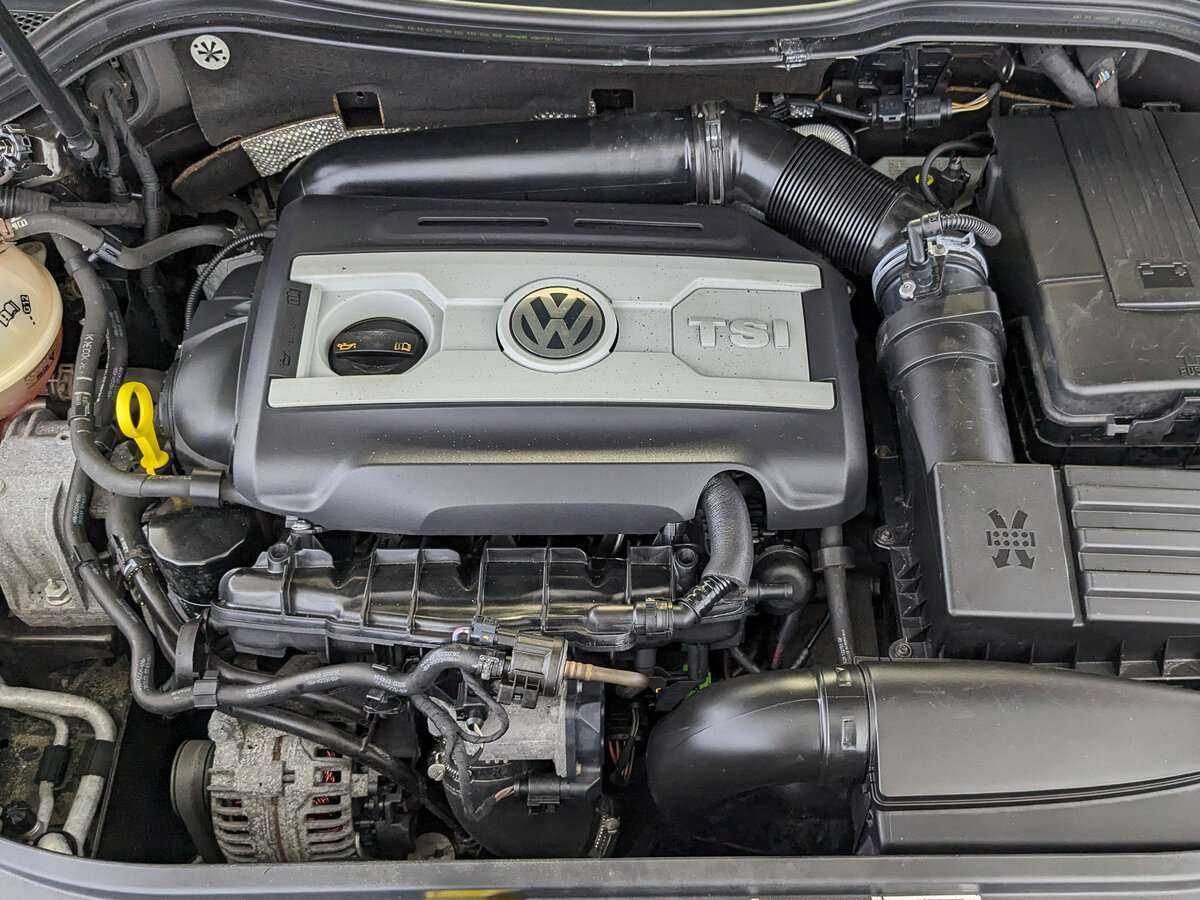 Volkswagen Passat CC б/у, 2013, Роботизированная. Фото: #8