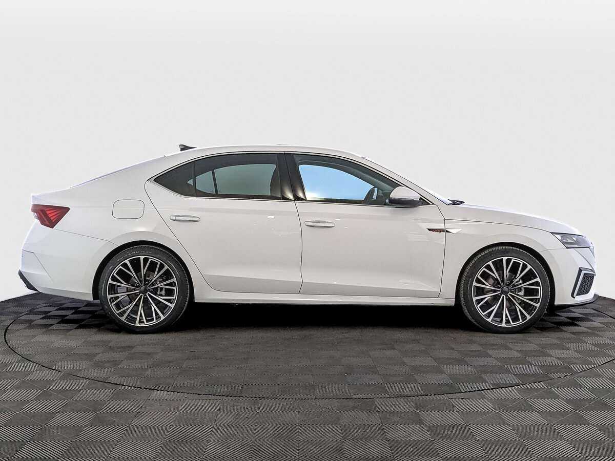 Шкода Октавия б/у, 2023, Роботизированная. Фото: #3