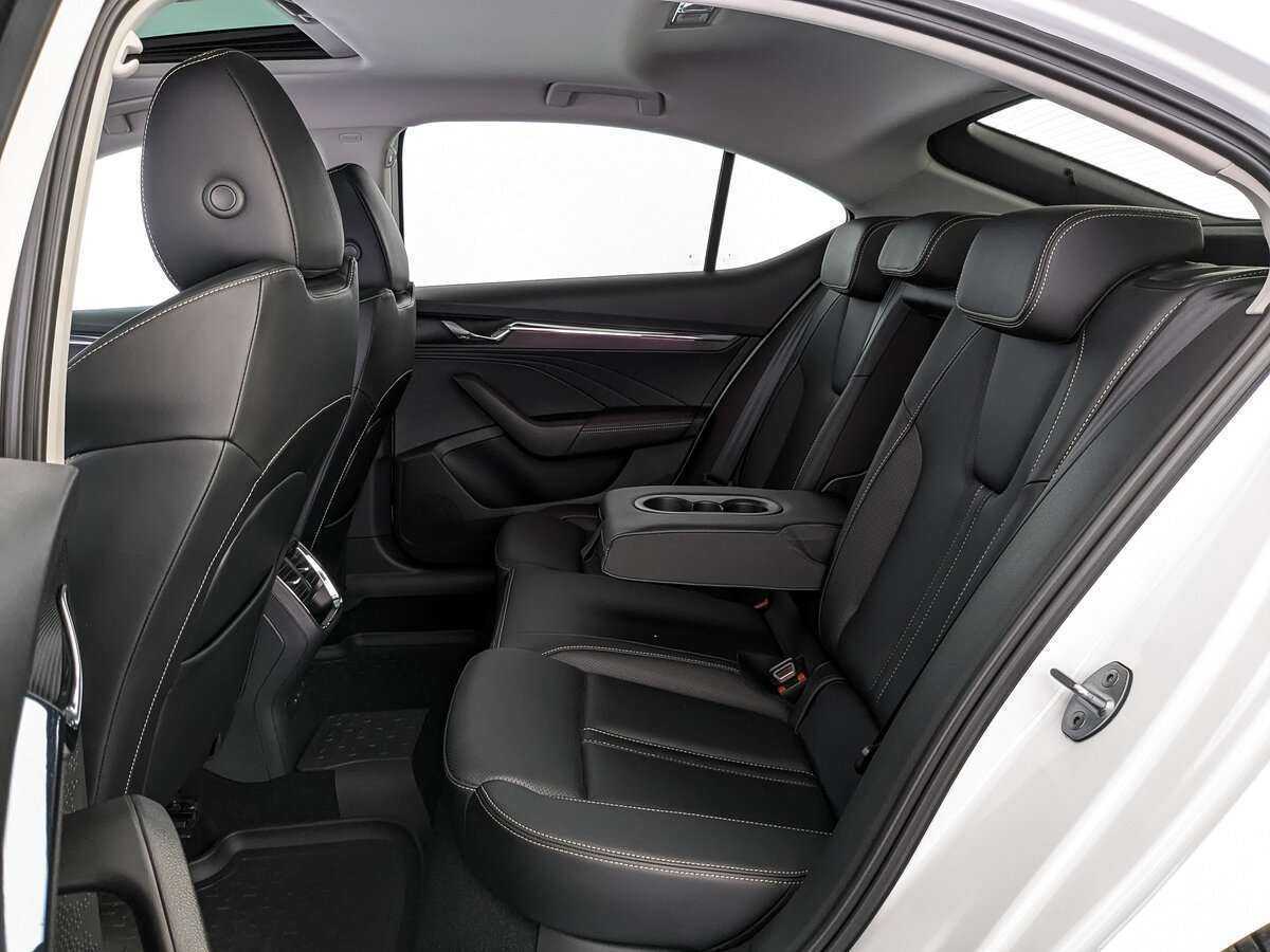 Шкода Октавия б/у, 2023, Роботизированная. Фото: #12