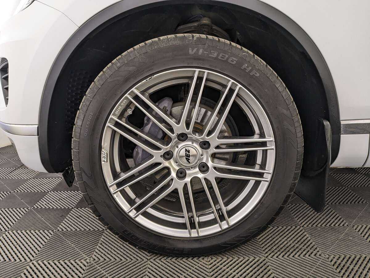 Volkswagen Touareg б/у, 2017, Автоматическая. Фото: #11