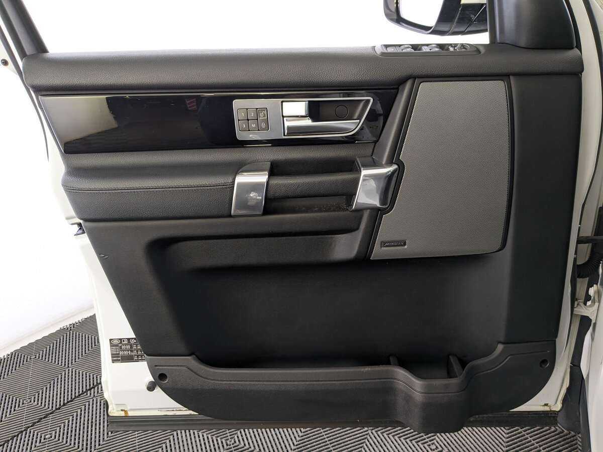 Лэнд Ровер Дискавери б/у, 2015, Автоматическая. Фото: #11