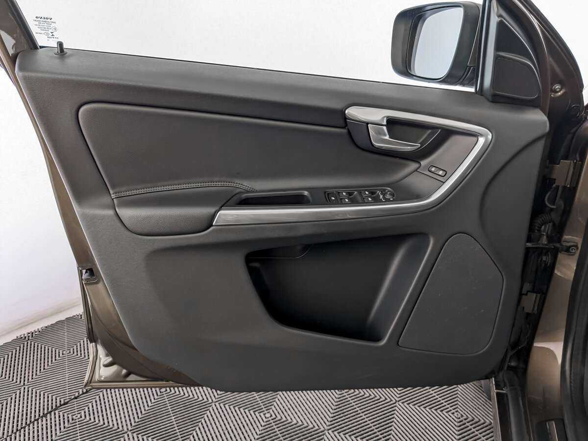 Вольво ИксЦ60 б/у, 2015, Автоматическая. Фото: #17