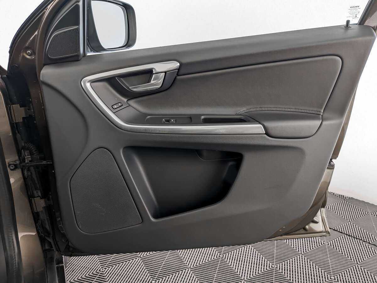 Вольво ИксЦ60 б/у, 2015, Автоматическая. Фото: #23