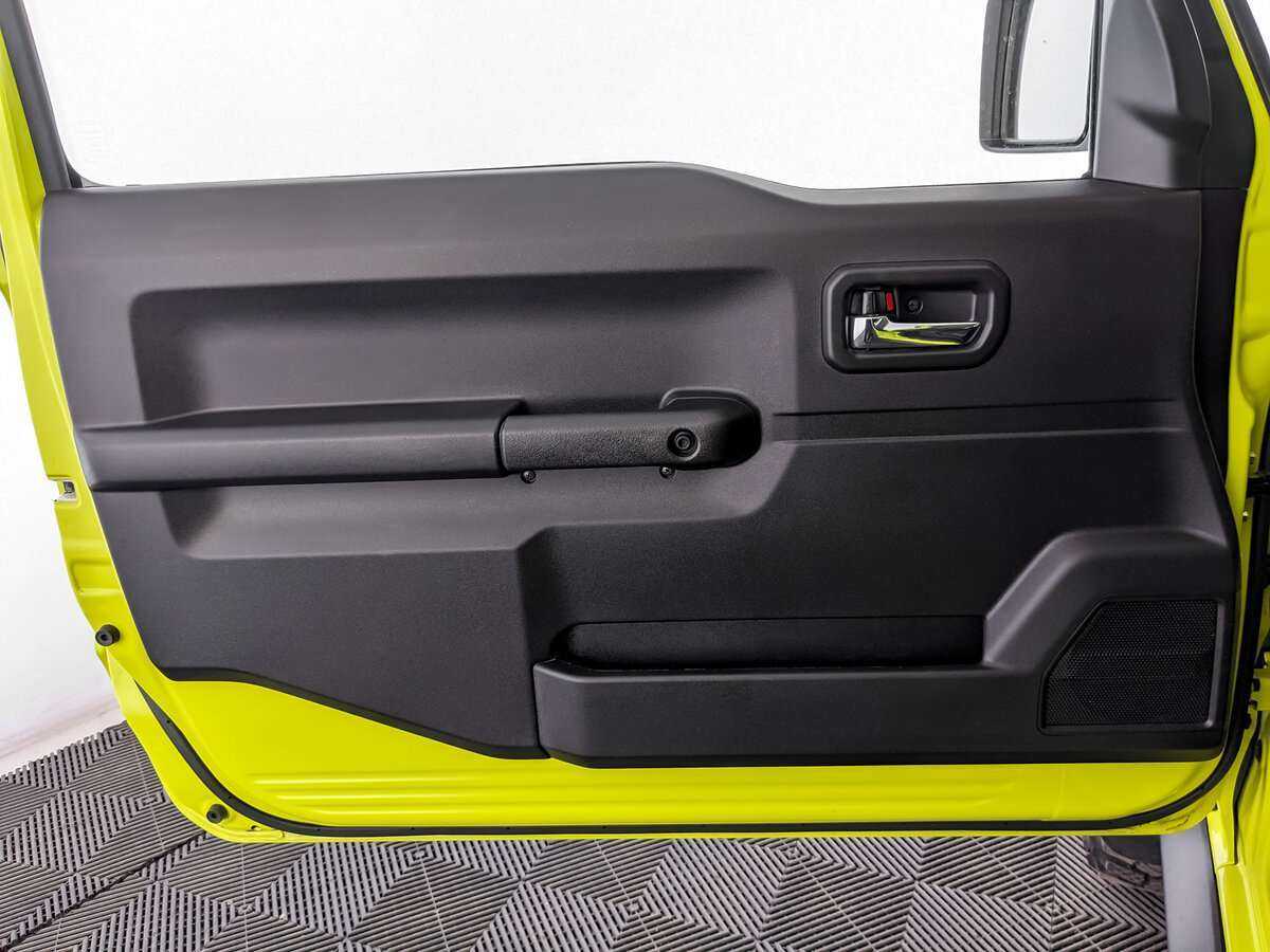 Suzuki Jimny б/у, 2019, Механическая. Фото: #14