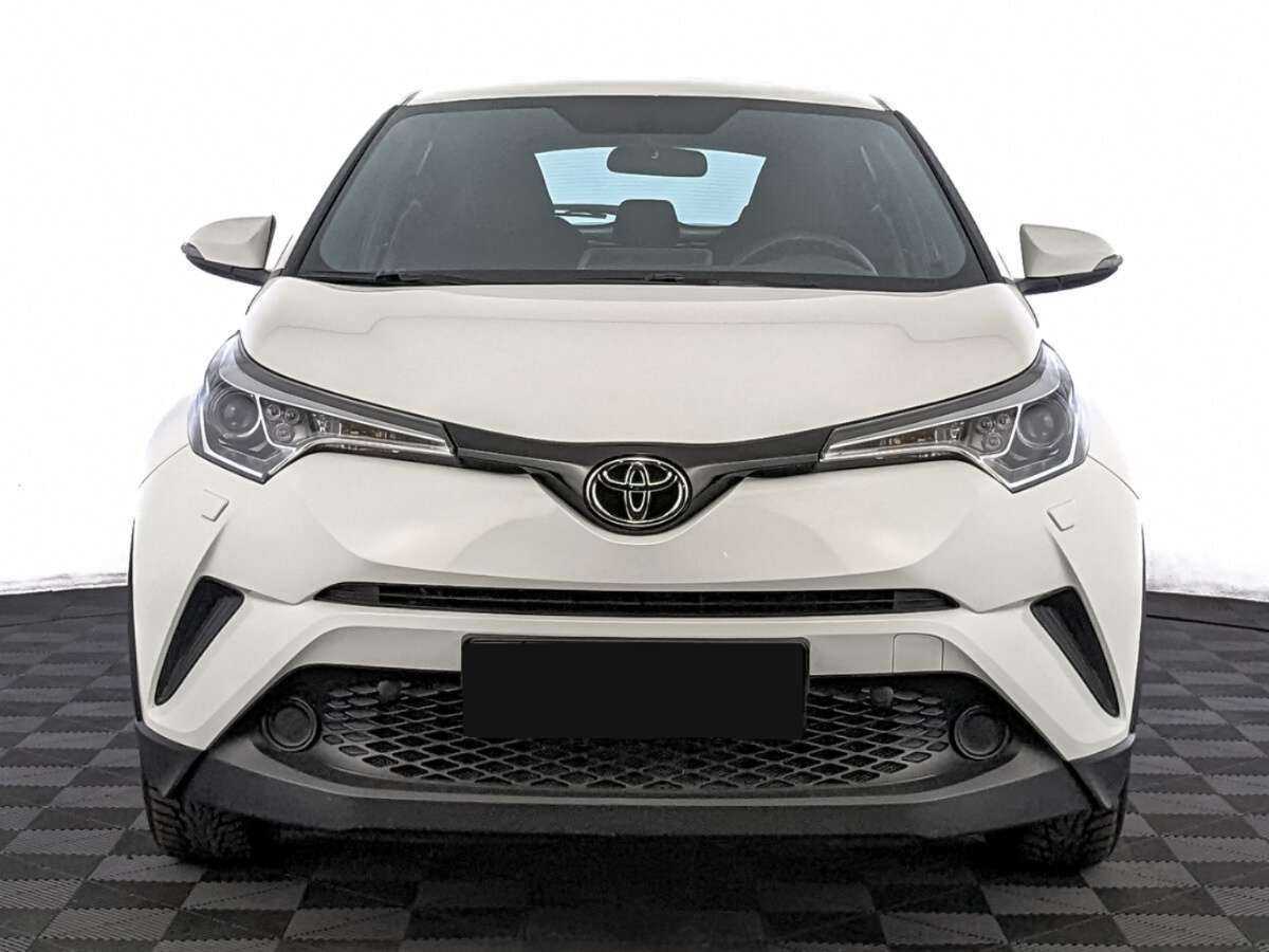 Toyota C-HR б/у, 2019, Механическая. Фото: #1