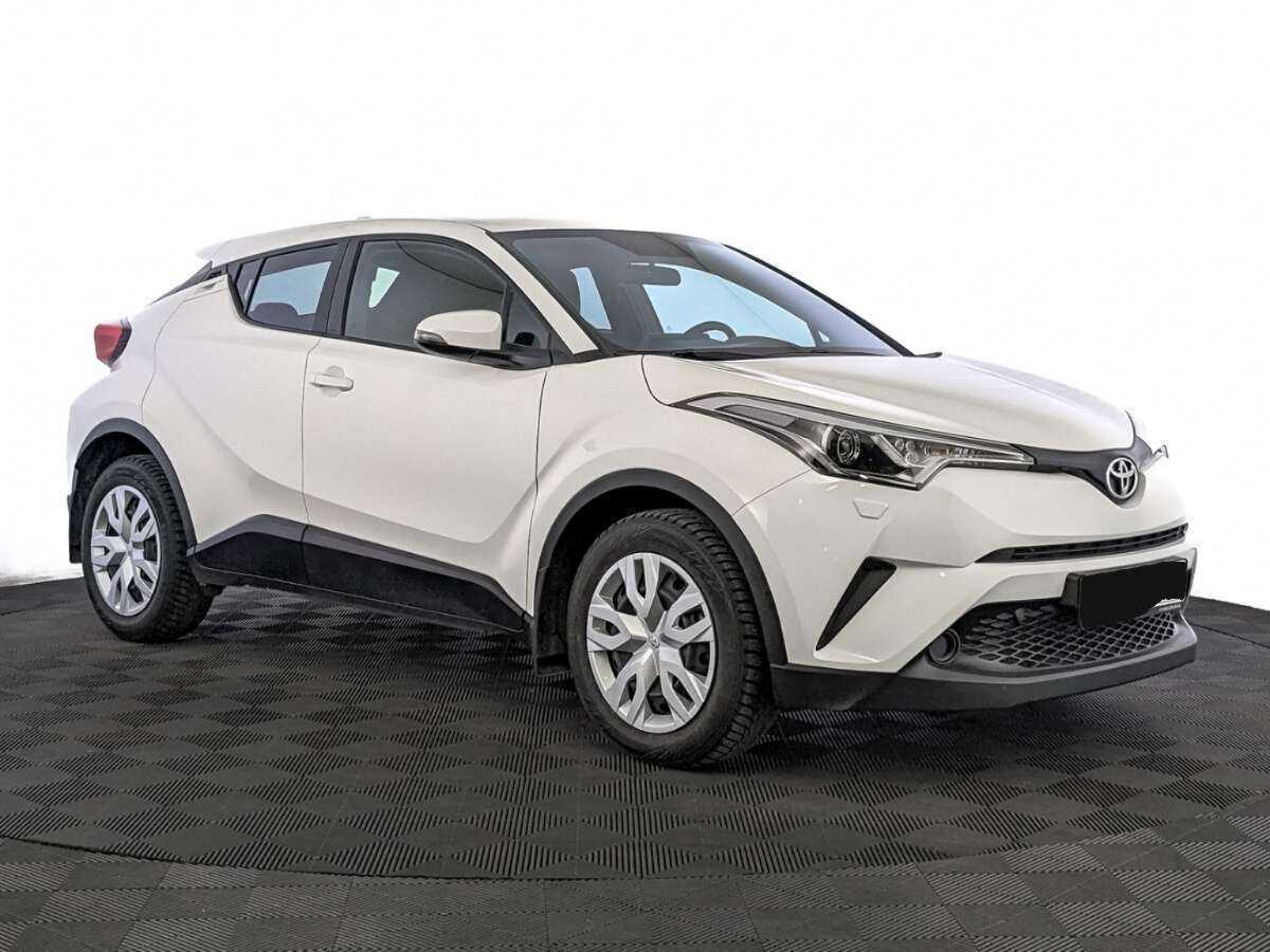 Toyota C-HR б/у, 2019, Механическая. Фото: #2