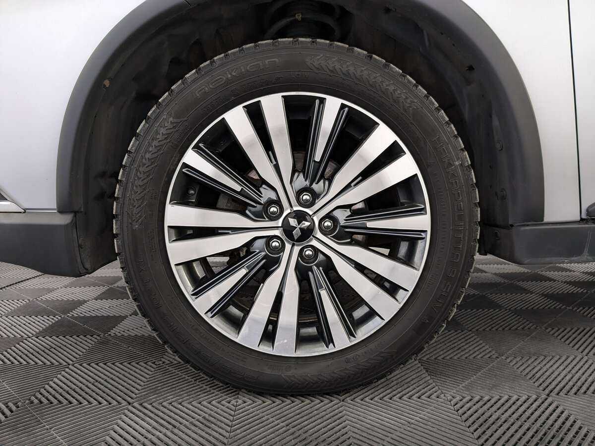 Митсубиши Оутлэндер б/у, 2020, Вариатор. Фото: #11