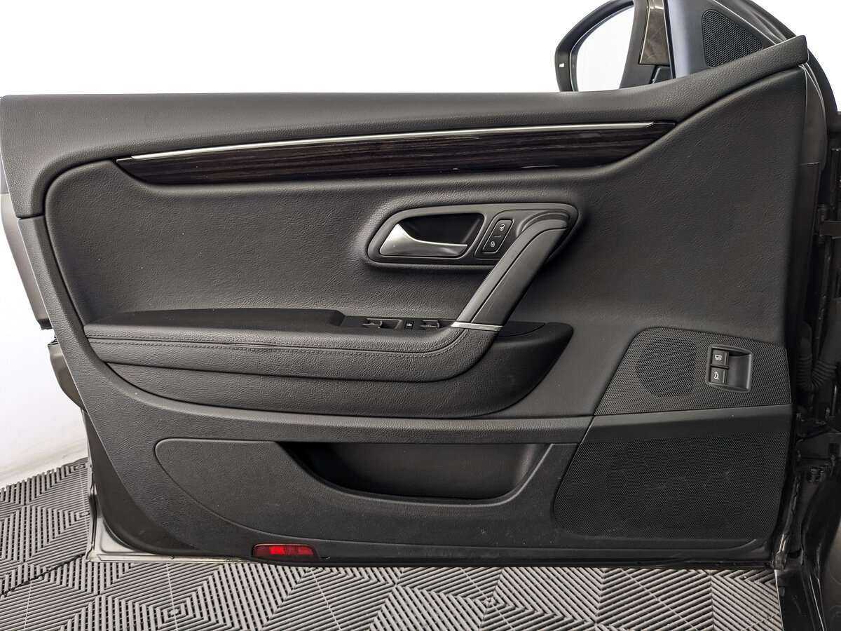 Volkswagen Passat CC б/у, 2012, Роботизированная. Фото: #17