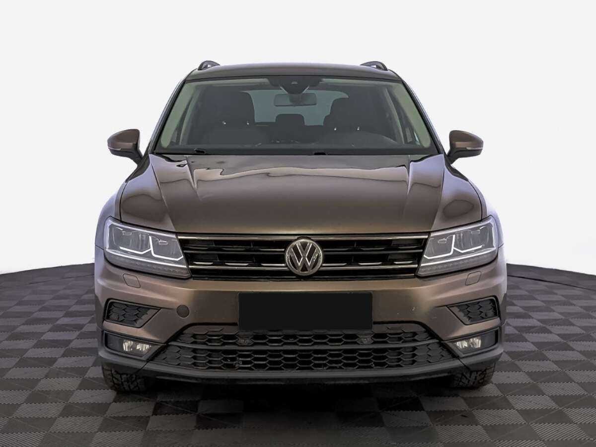 Volkswagen Tiguan б/у, 2020, Механическая. Фото: #1